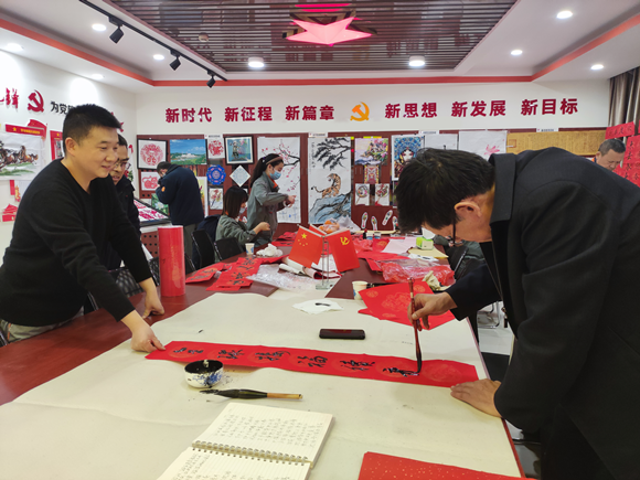 1--清水川能源公司组织开展“迎新春、写春联、送祝福”活动_副本.png